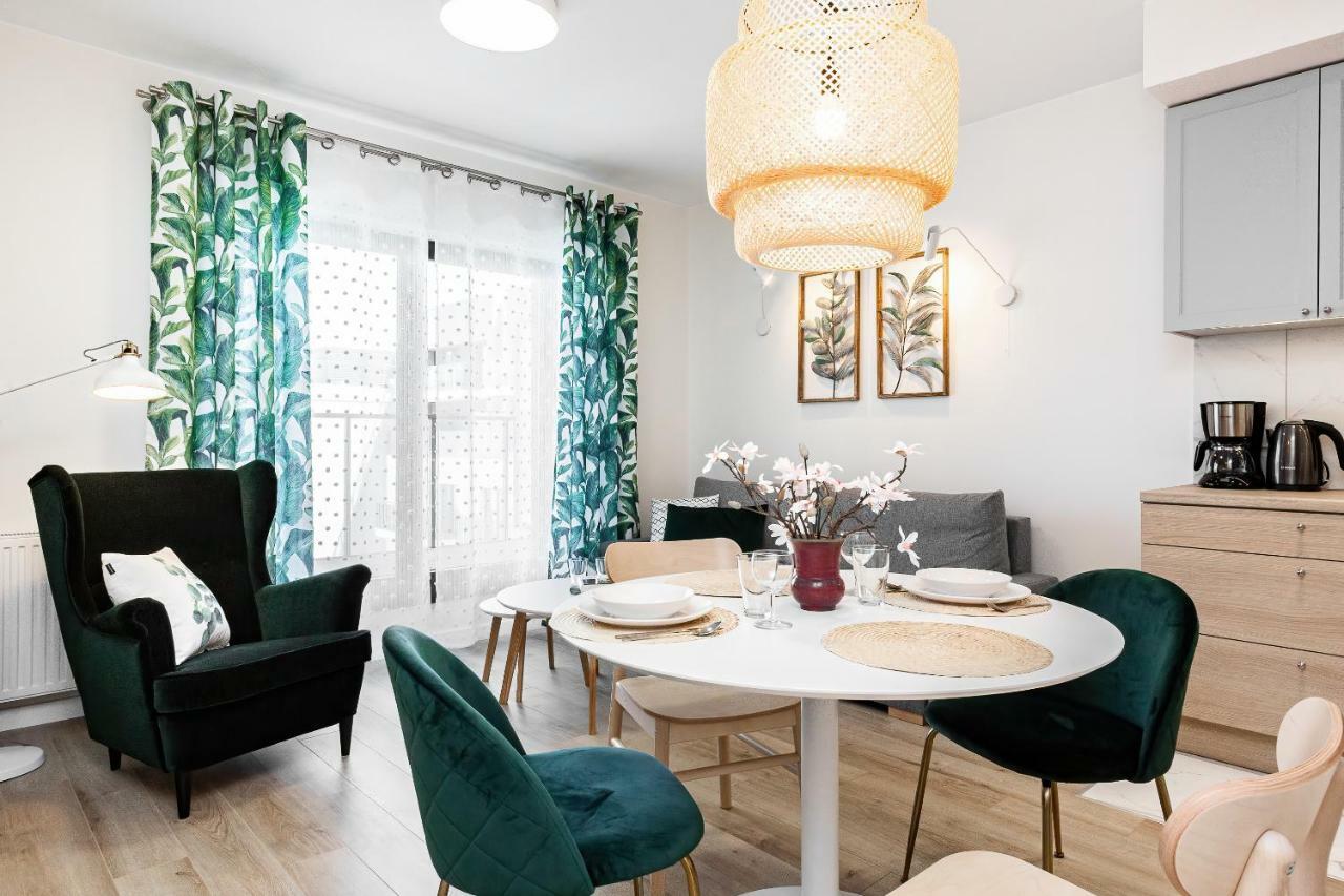 Apartment Walonska With Free Parking Wroclaw By Noclegi Renters Exterior foto