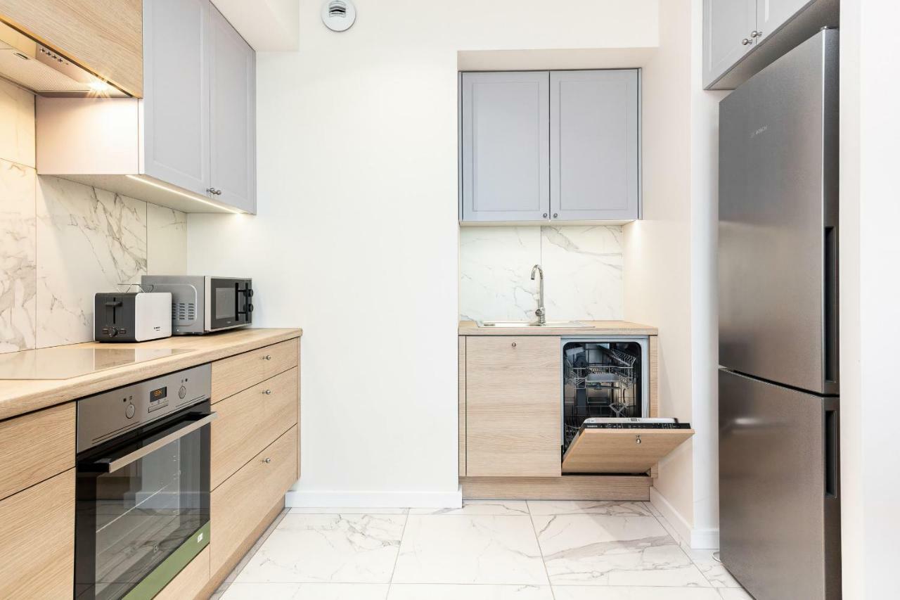 Apartment Walonska With Free Parking Wroclaw By Noclegi Renters Exterior foto